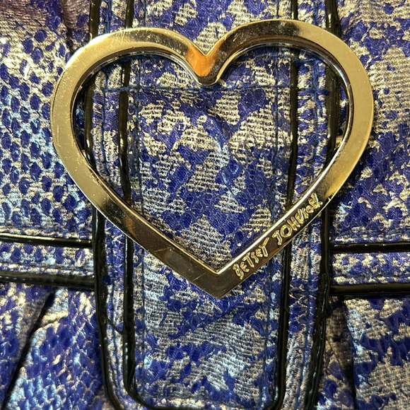 BETSEY Johnson Shoulder Bag NWOT - Picture 2 of 9